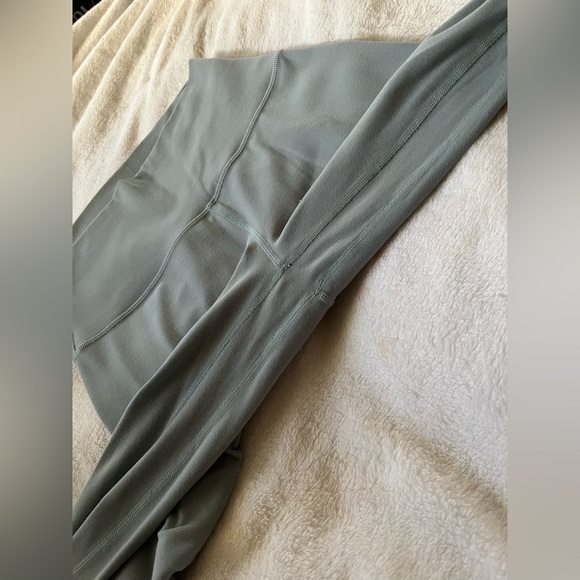 Lululemon align leggings 28” S4 🦋BLUE CAST🦋 RARE COLOR!! - Picture 6 of 6